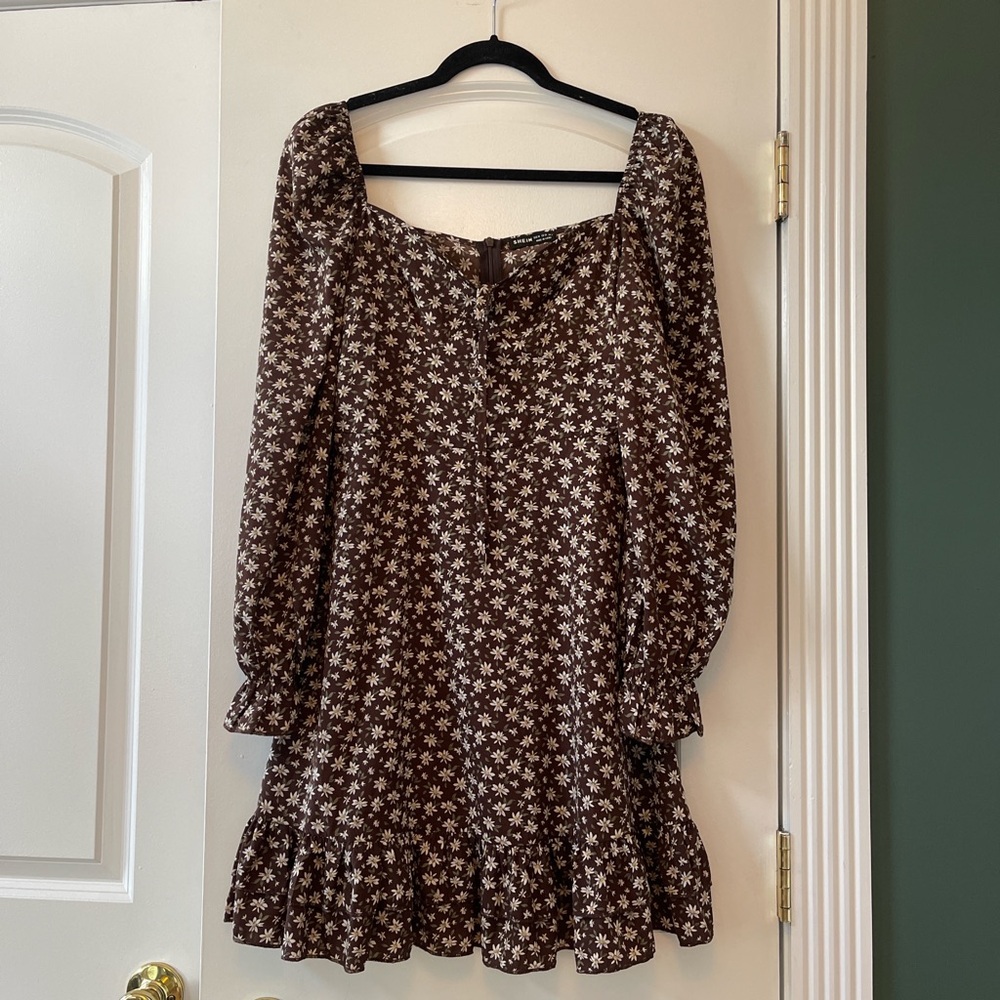 Brown floral mini dress with long sleeves